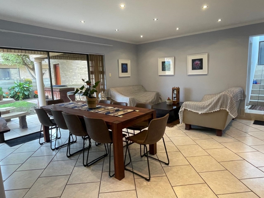 To Let 5 Bedroom Property for Rent in Diaz Beach Western Cape